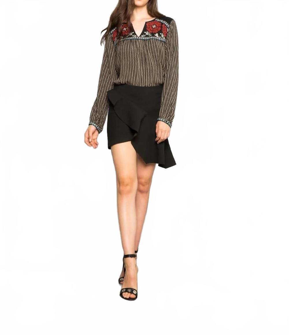 NEW THML embroidered top in black